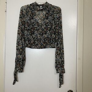 FREE PEOPLE GREEN FLORAL MULTI MESH CROPPED KEYHOLE BACK BLOUSE SIZE XS
